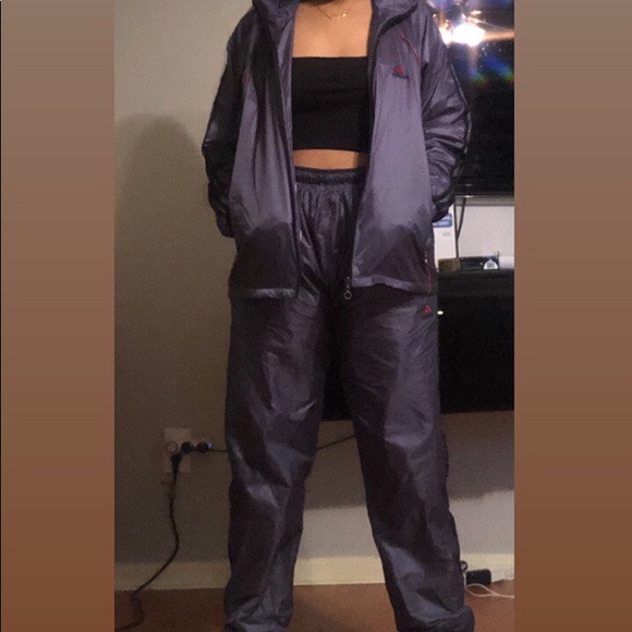 Adidas VINTAGE Clothes - Picture 2 of 4